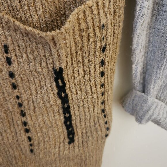 Unique Wool Blend Embroidered Neutral Large Button Pullover Sweater Size M - Picture 4 of 5